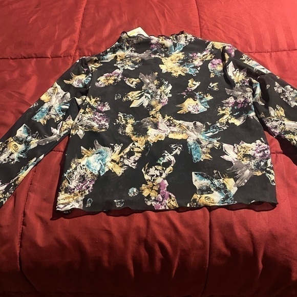 Puma Tops - WOMEN'S PUMA CRYSTAL GALAXY PRINTED LONG-SLEEVE FITTED SHIRT